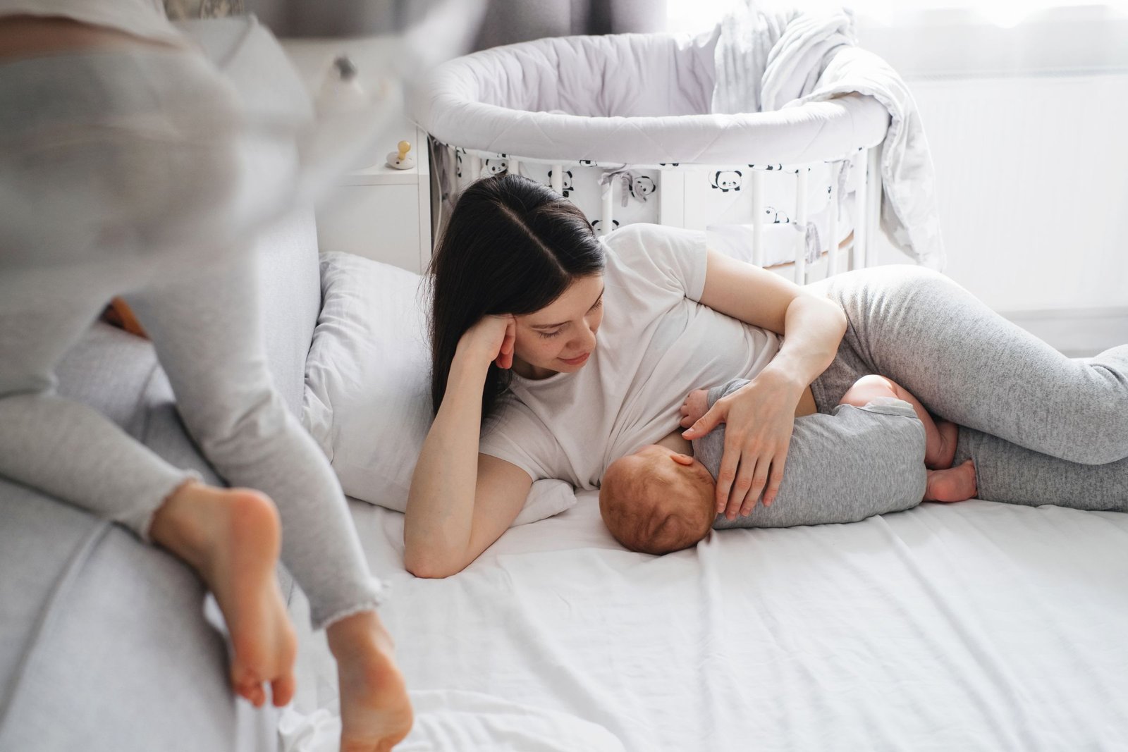 Allaitement pendant la grossesse et co-allaitement : Défis, bénéfices et astuces pour réussir