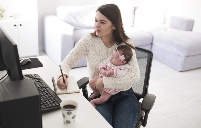 Allaitement et reprise du travail : Conseils pour une transition en douceur