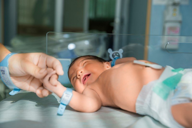 Allaiter un Bébé Prématuré : Un Défi d’Amour et de Récompenses
